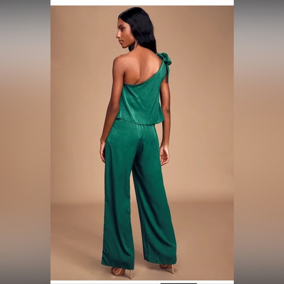 Lulu’s Emerald Green One Shoulder Jumpsuit | XS - Picture 2 of 11